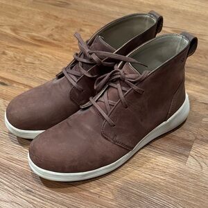 Redwing Zero G Lite Chukka Aluminum Safety Toe Boots. Women’s Sz 8D